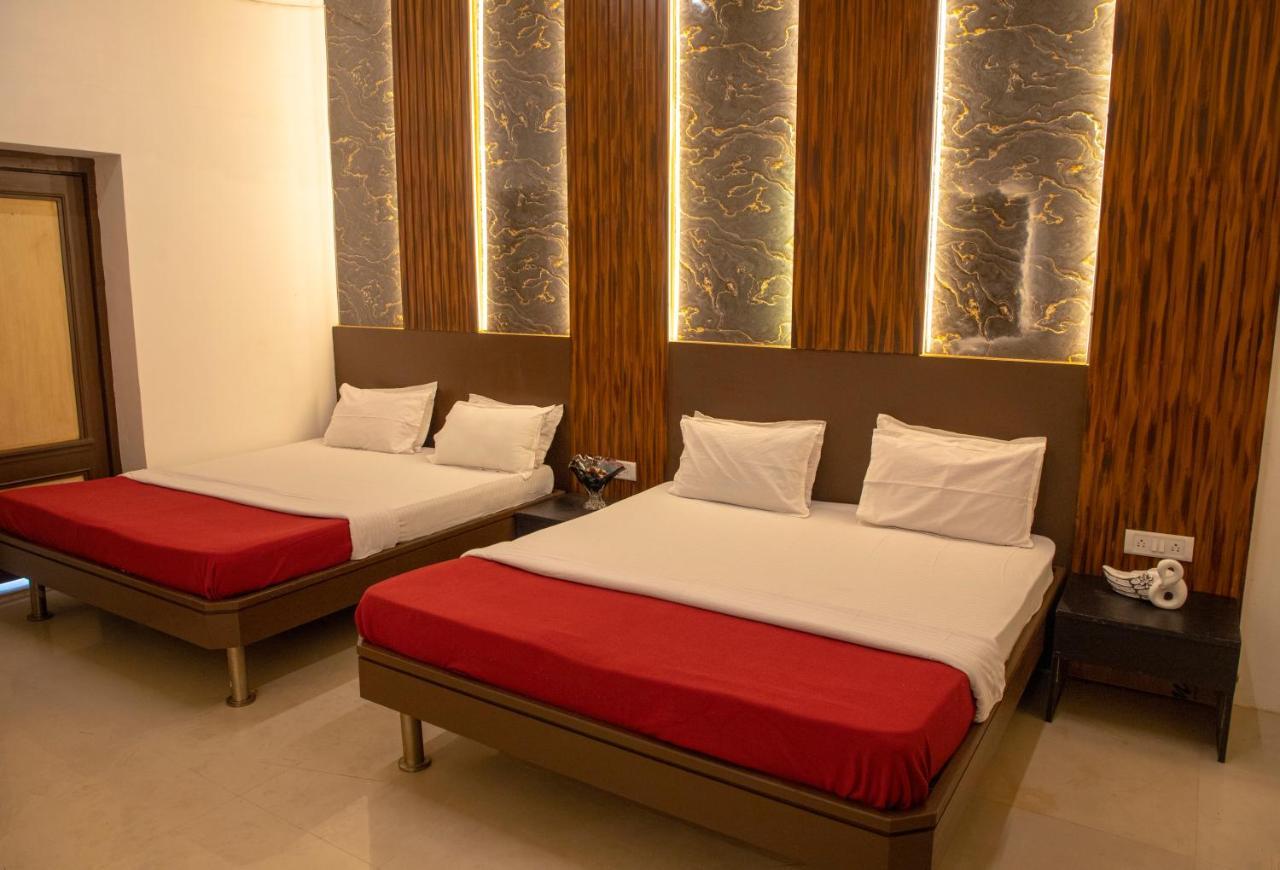 מומביי Empire Royale Hotel מראה חיצוני תמונה